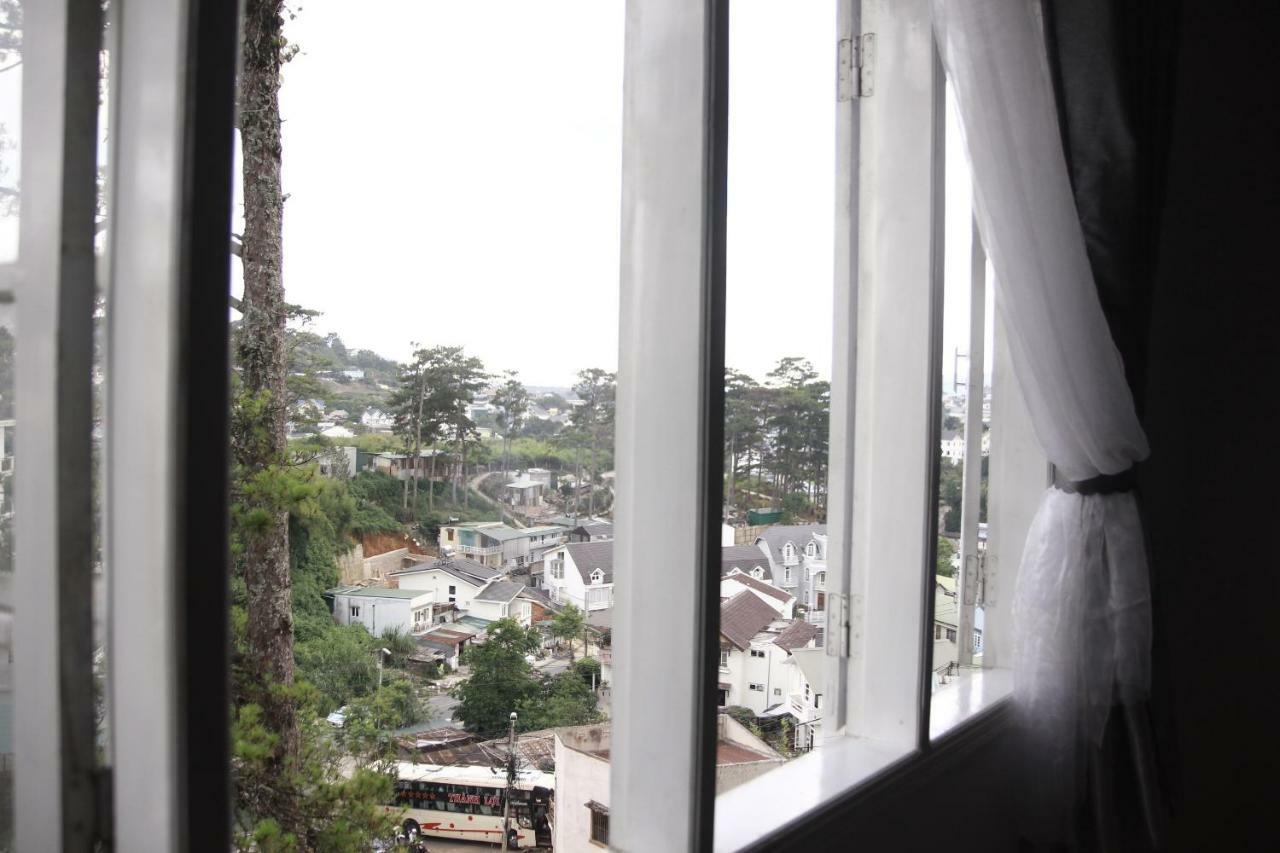 Grey House Hotel Да Лат Екстериор снимка